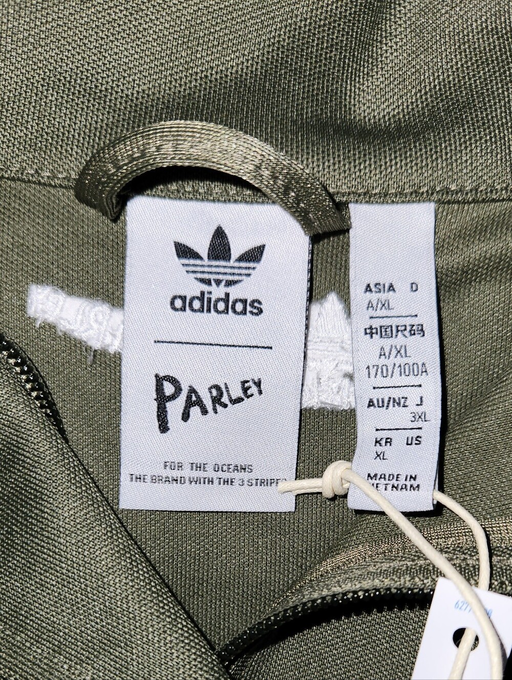 NWT Adidas Originals Womens Parley Track Suit | M - Picture 10 of 11